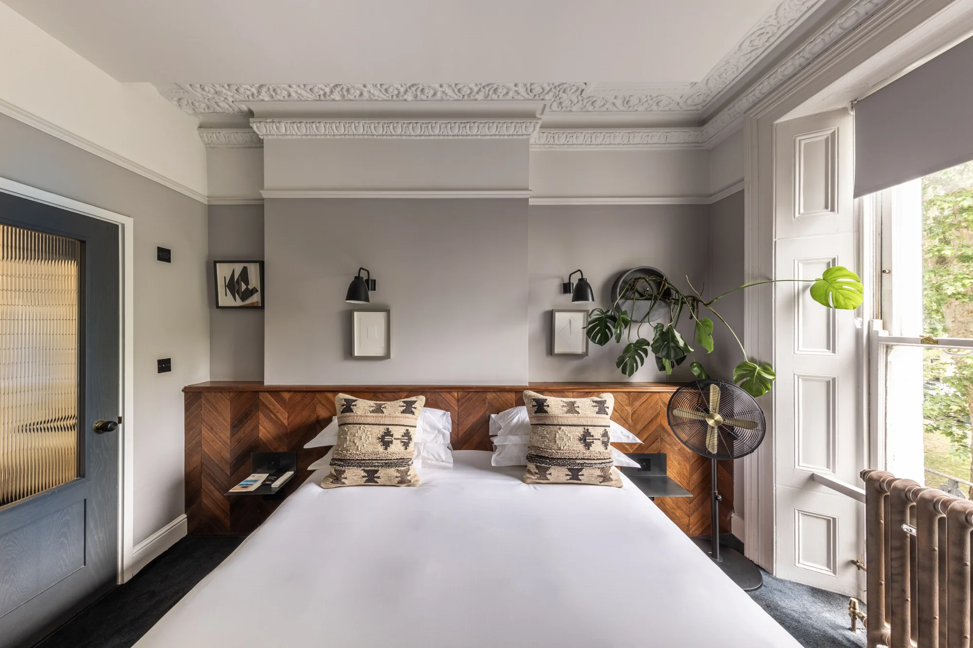 Comfy room image
